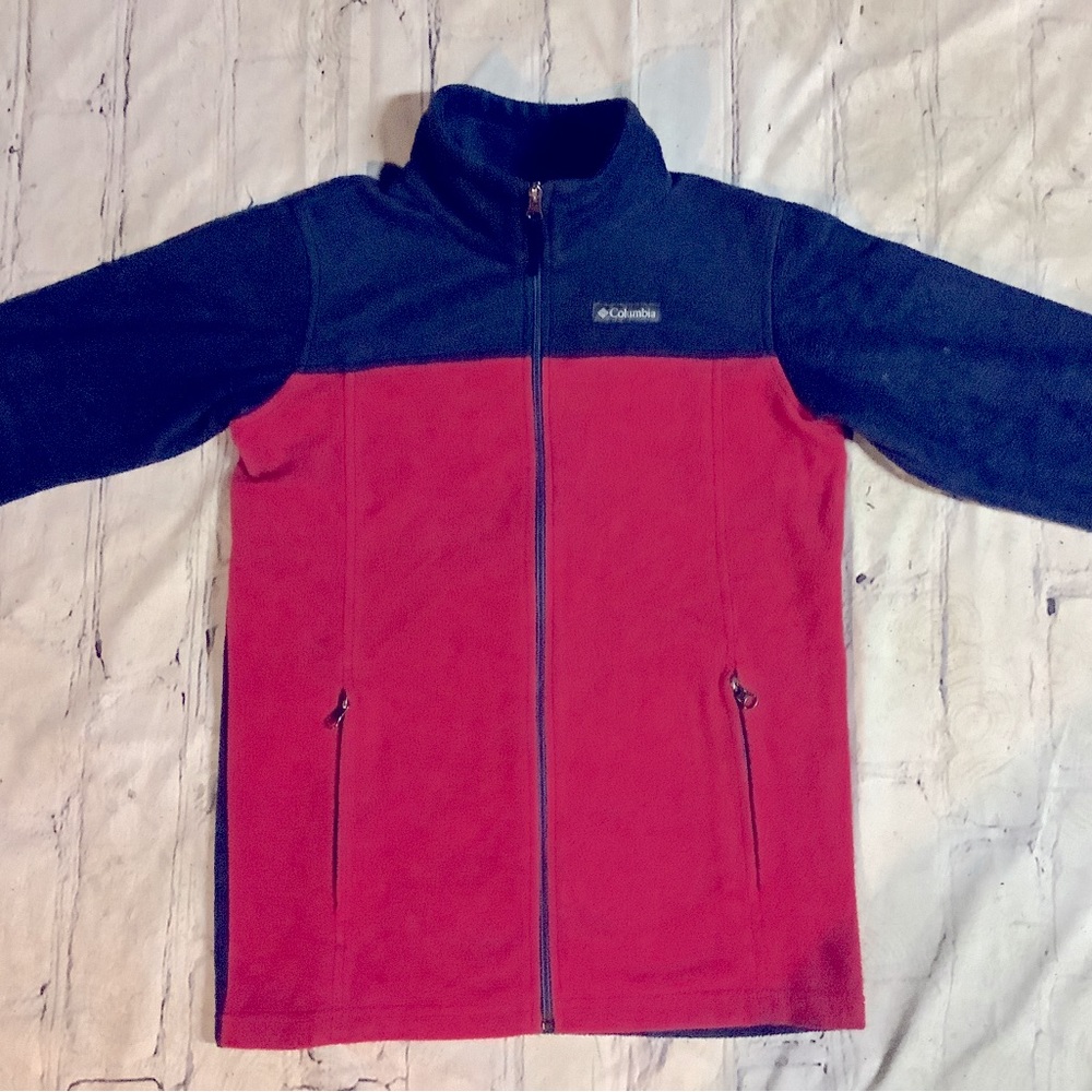 COLUMBIA JACKET IN PERFECT SHAPE.